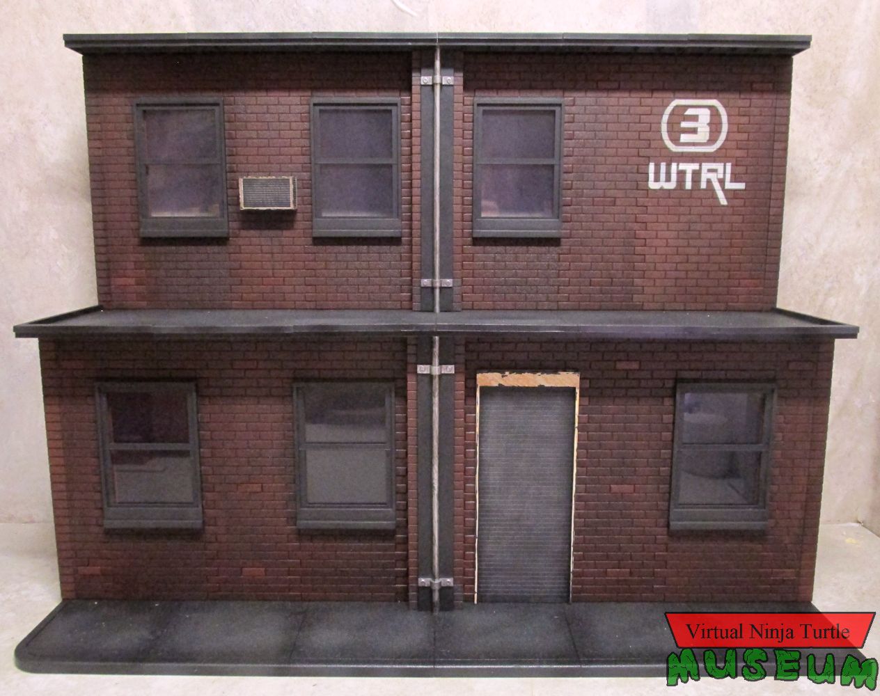 NECA TMNT Street Scene Diorama front