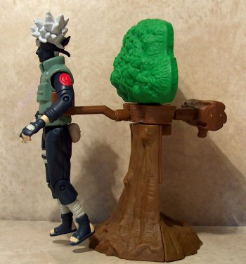 Kakashi in tree